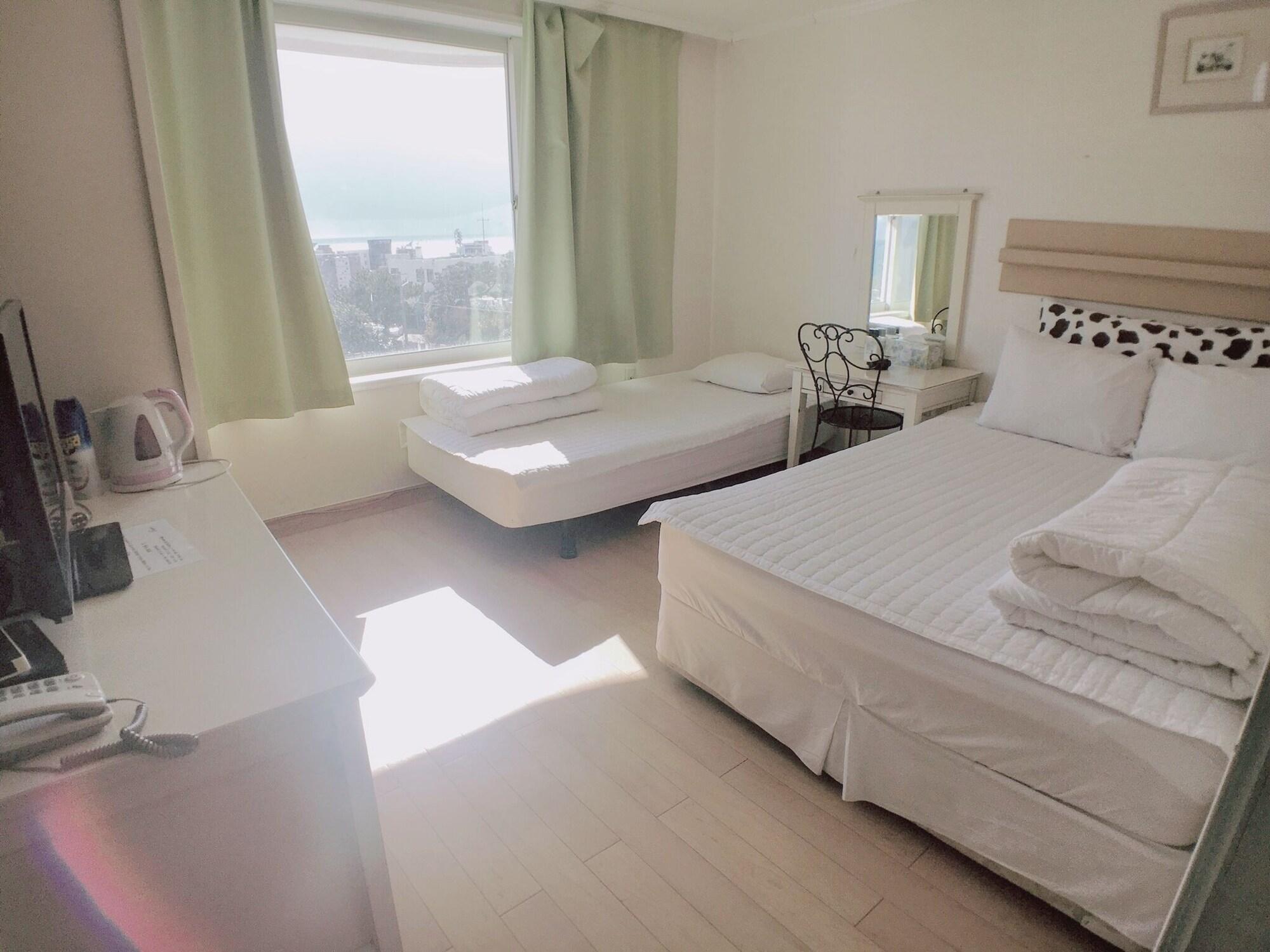 Hotel Good Inn Seogwipo Exterior photo