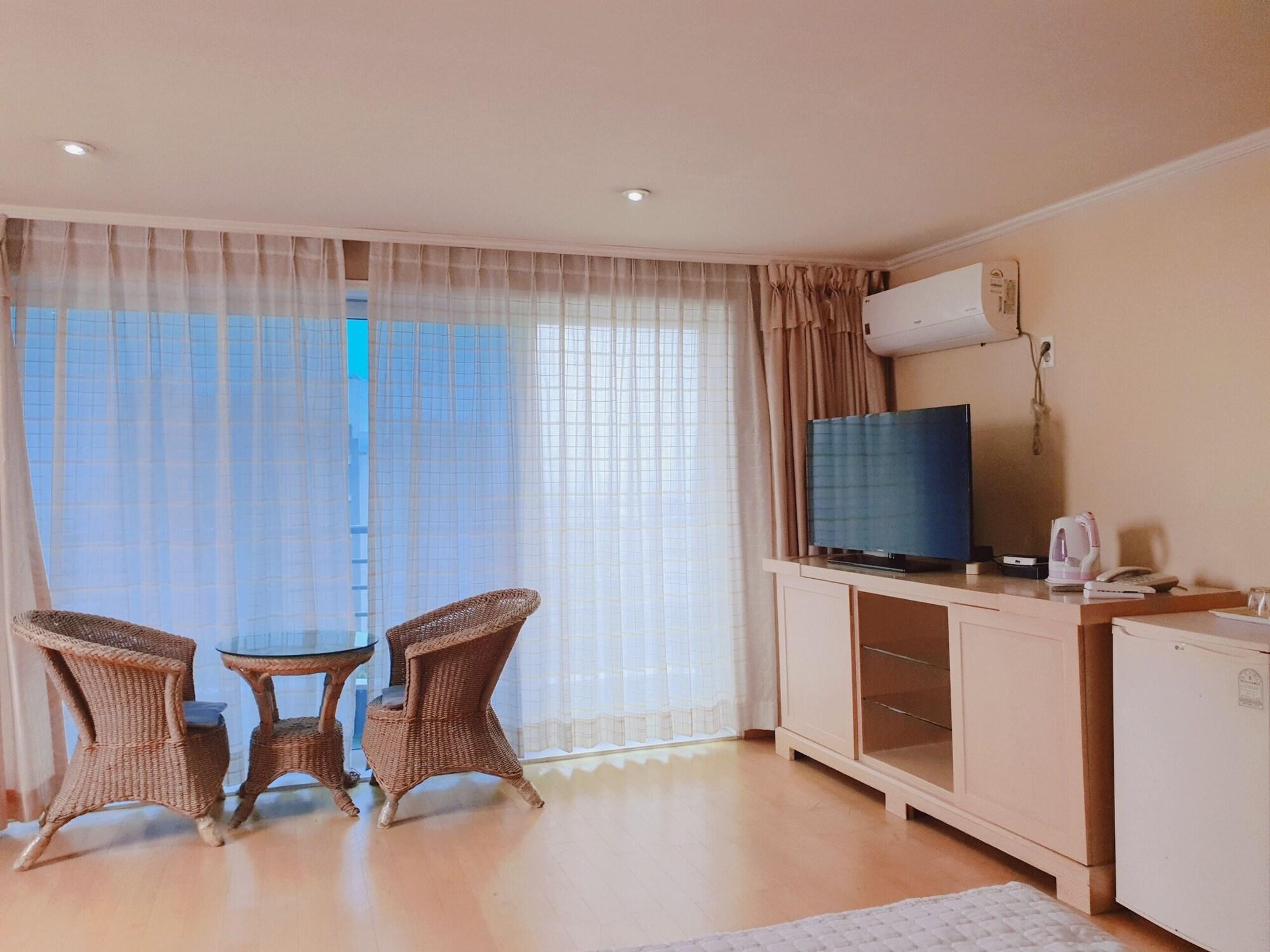 Hotel Good Inn Seogwipo Exterior photo